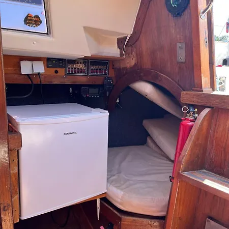 Maple'S Boat بوتيل البوفيرا